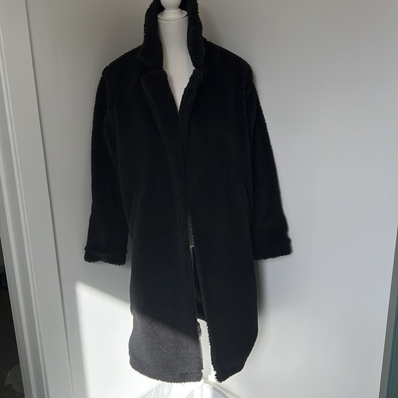 ALO Sherpa Trench Coat. Sold out in stores and online !!!! - Picture 5 of 7